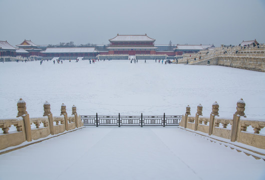 北京故宫太和殿广场雪景