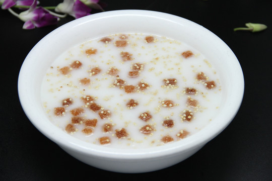 草原牛奶羹