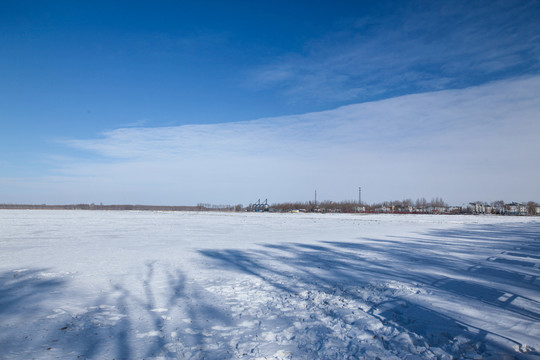 白雪覆盖的大地