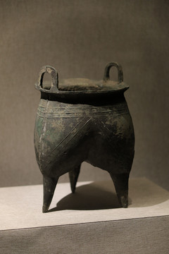 青铜容器