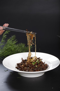 蘑菇炖粉条
