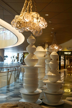 商业大厦瓷碗装饰