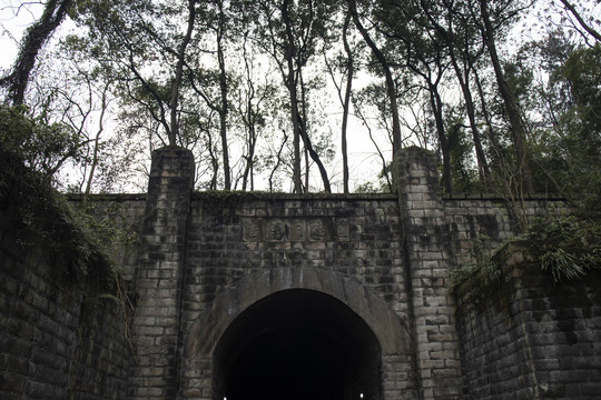 渣滓洞隧道