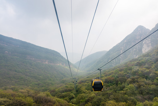 中国河南嵩山景区的缆车
