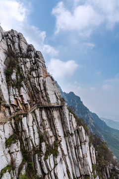 中国河南嵩山少室山的书册崖