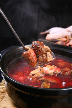 红菇土鸡汤