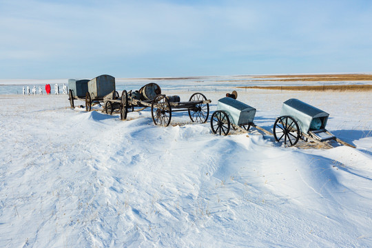 冬季草原雪原勒勒车
