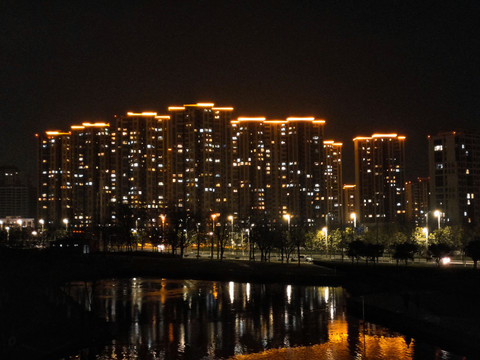 城市小区夜景