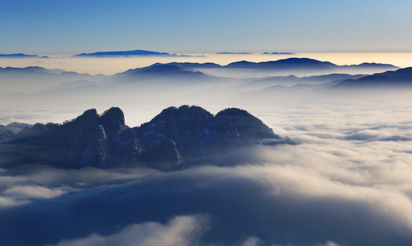 水墨远山