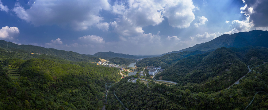 宽幅湖北黄陂锦里沟全景图