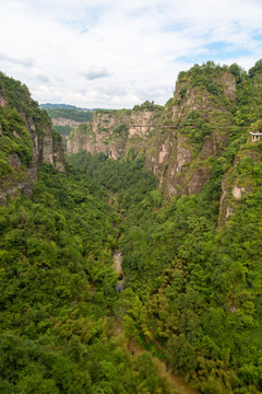 绍兴新昌县穿岩十九峰