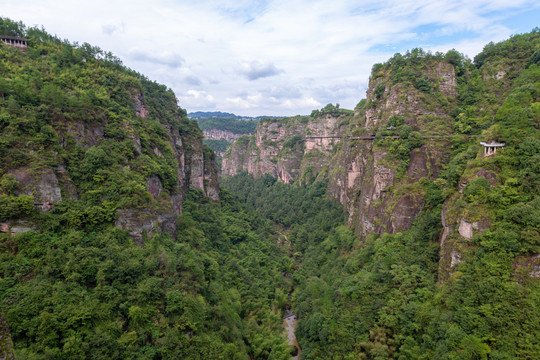 绍兴新昌穿岩十九峰