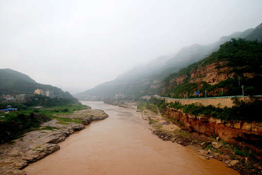 黄河河道两岸