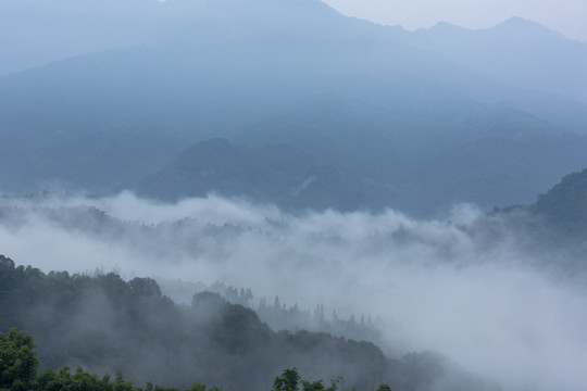 高山沟壑云海自然风光