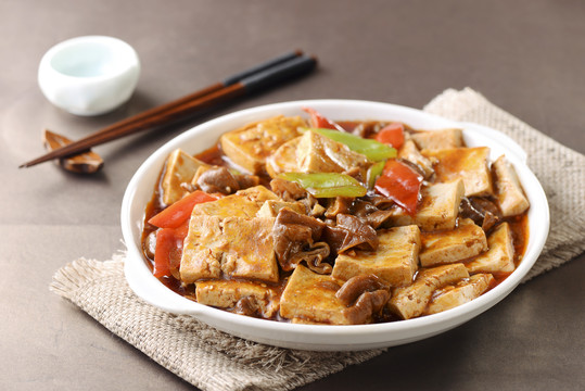 肥肠烩豆腐