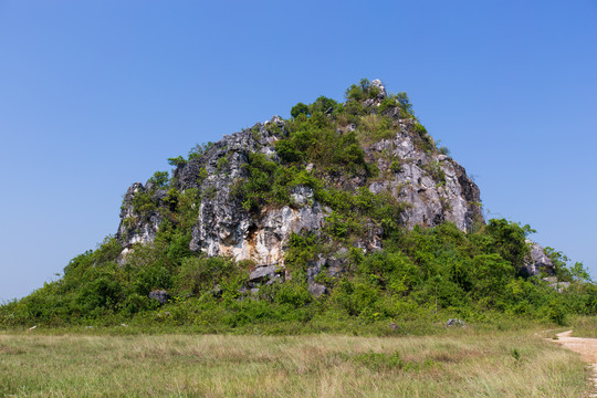 桂平市罗丛岩风光