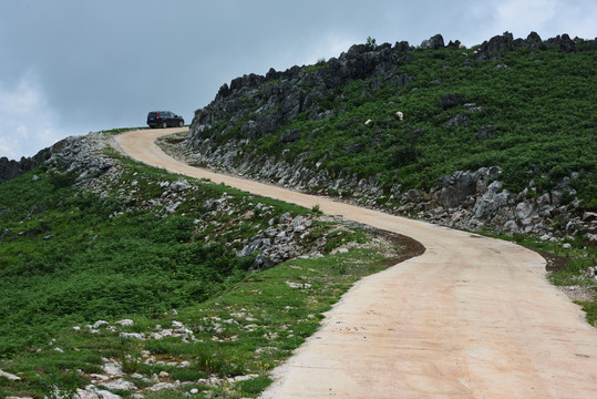 高原山路