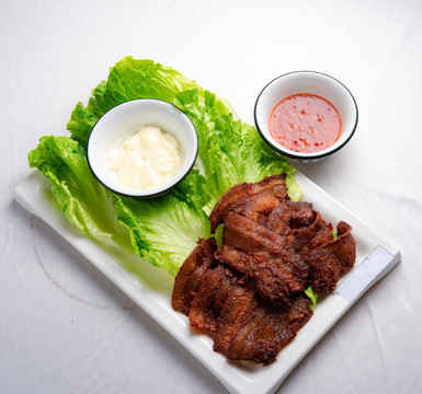 生菜酥肉卷