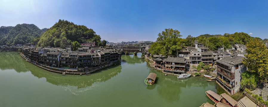 湖南湘西凤凰古城全景图航拍