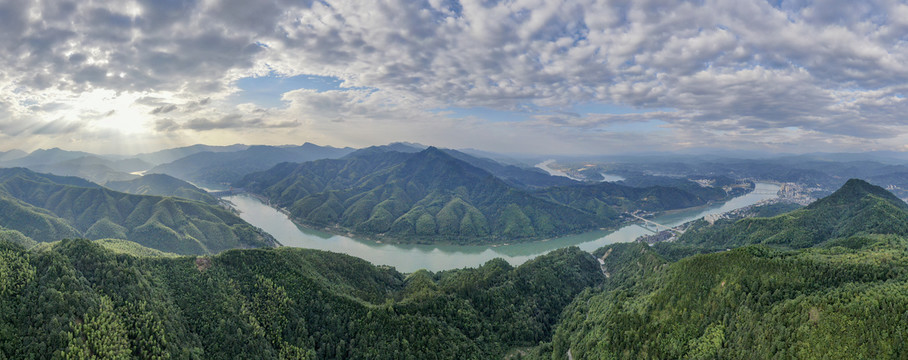 祖国大好河山青山绿水全景图