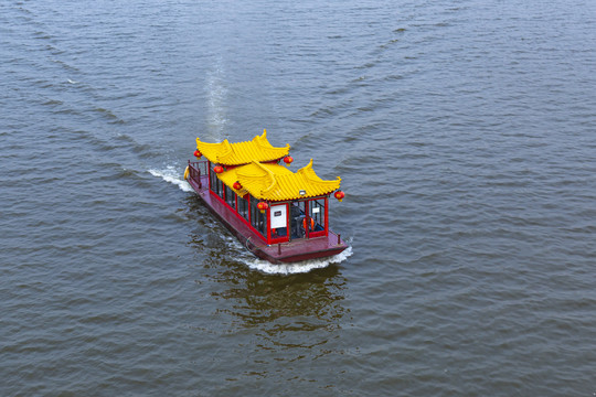 咸阳湖渭河游船