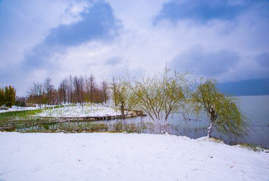 滇池雪景