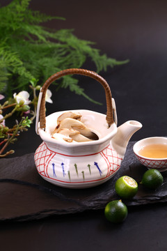 松茸茶壶汤