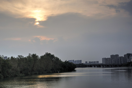 金华燕尾洲夕阳晚霞