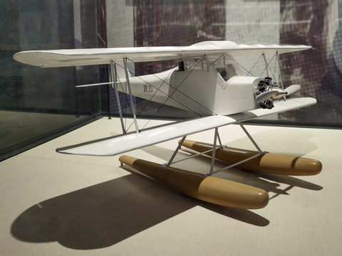 中国第一架水上飞机模型