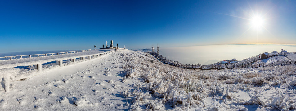 武功山金顶雪景全景接片