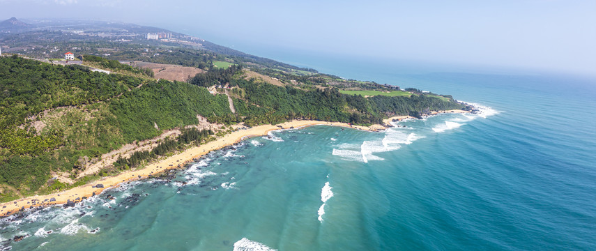 航拍海南万宁山钦湾海岸线