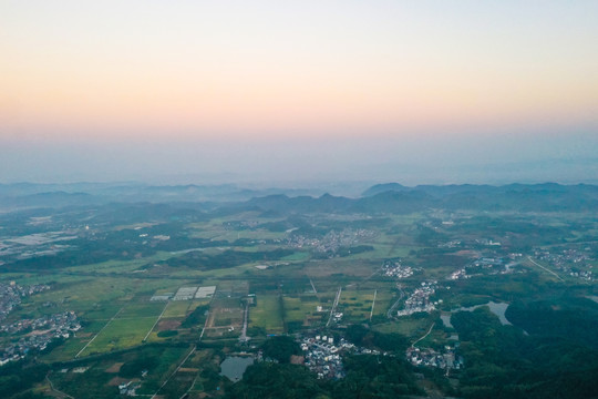 江山江郎山日出