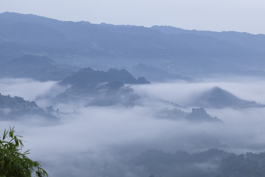 高山云海山脉水墨仙境