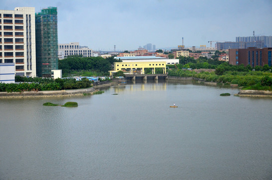 河涌水闸