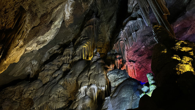 喀斯特岩溶洞穴