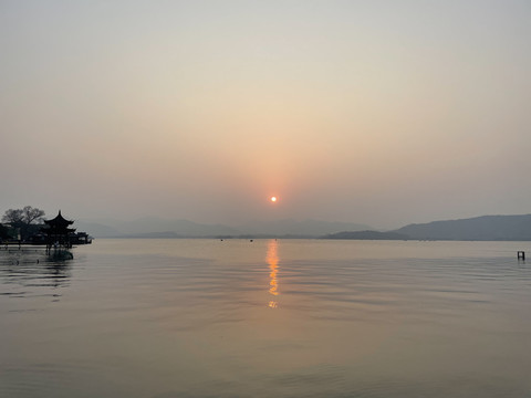 西湖落日