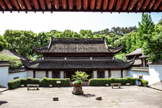 保国寺大殿月台