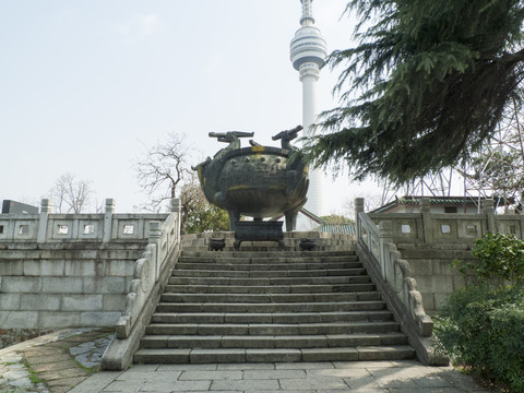 青铜大鼎