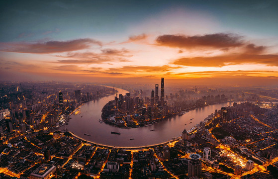 上海外滩风光建筑航拍日落