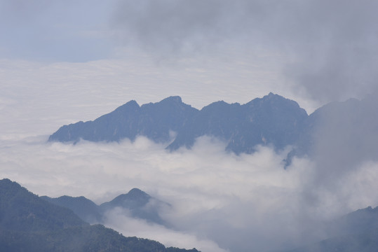 秦岭主峰太白山