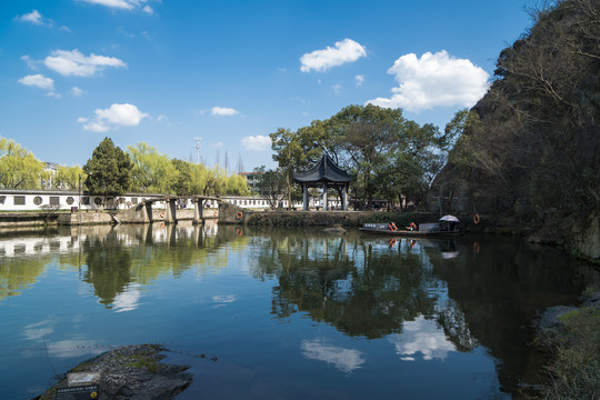 绍兴东湖景区