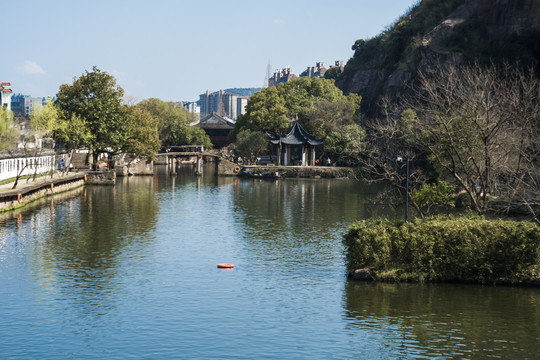 绍兴东湖景区