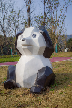 块面熊猫雕塑
