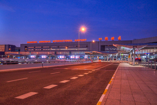 上海虹桥机场夜景