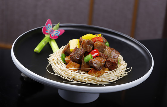 菌皇牛仔粒