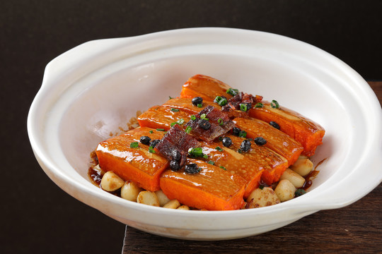 砂锅豆豉鲮鱼焗南瓜