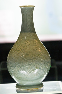 湖田窑青白釉瓷瓶