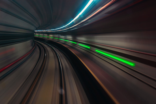 动感的地铁隧道