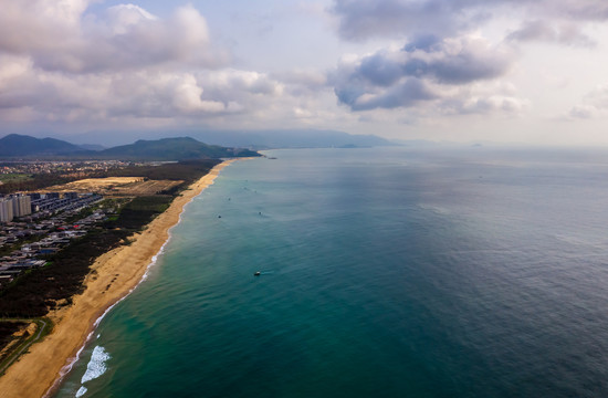 航拍海南陵水南海