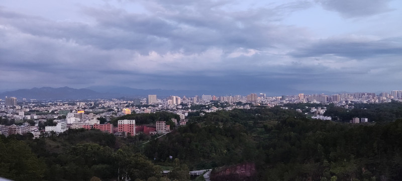 蒲丽顶风景